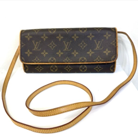 Louis Vuitton Monogram Twin Pochette Crossbody Bag - 1999 Model - Picture 1 of 8